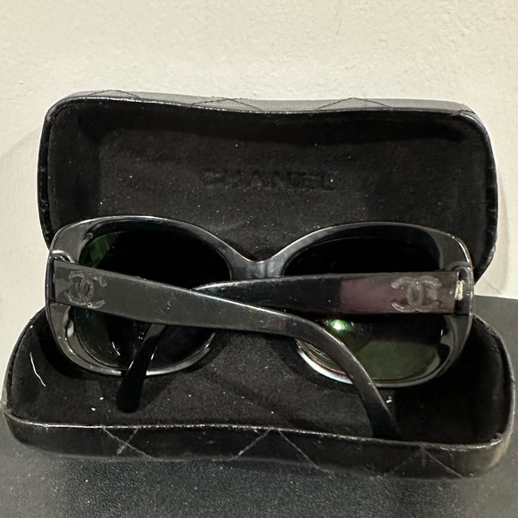 Chanel Sunglasses - Picture 4 of 5